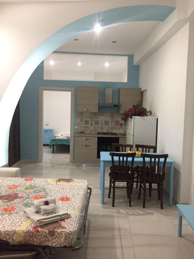 Casa In Borgo Marinaro Lägenhet Giardini Naxos Exteriör bild
